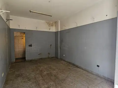 Local en Alquiler Via Púb.