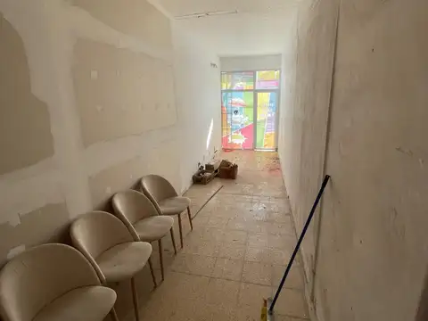 Oficina 4 ambientes con 1 baño