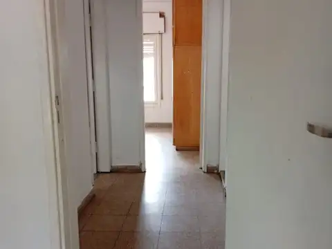 Casa 6 ambientes con 1 baño