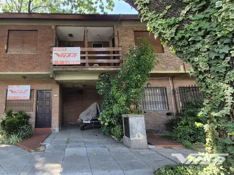 Casa 3 amb tipo duplex en venta, c/ patio y terraza.   B. Parque  -  V. Martelli APTO CREDITO