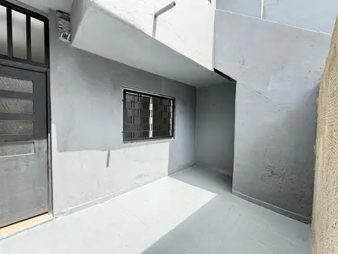 Depto Tipo Casa en Alquiler de 3 ambientes
