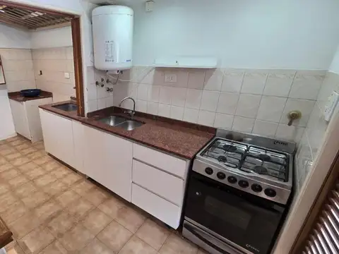 Depto Tipo Casa 2 ambientes con 1 baño