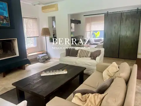 Casa 7 ambientes con 3 baños