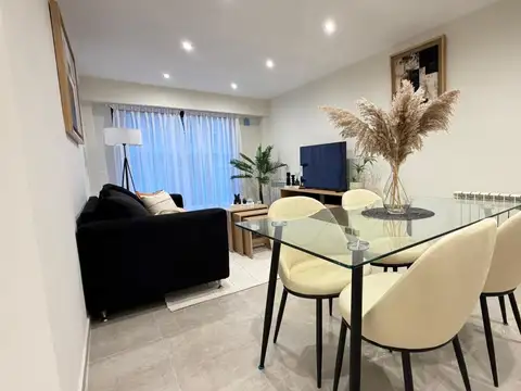 Departamento de 3 ambientes a la calle con balcón