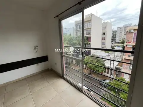 MONOAMBIENTE EN VENTA CON BALCON EN MORÓN