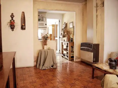 VENTA DOS CASAS-C/COCH-PATIO-OPORTUNIDAD-F.VARELA