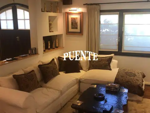 Casa 10 ambientes con 5 baños