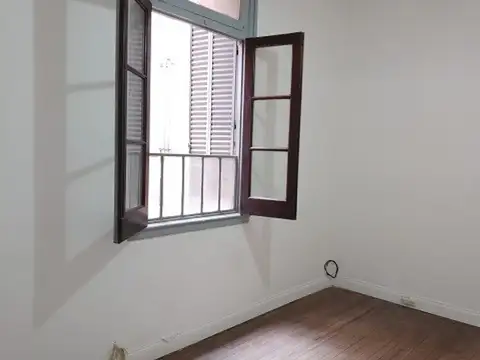 Bernardo De Irigoyen 1582 , Piso 1