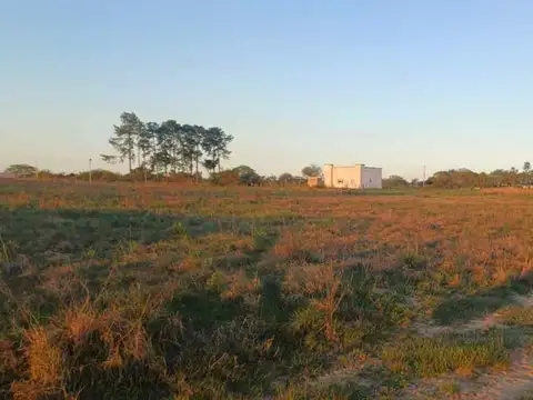 Terreno 5.000m² a 250 metros del Riacho Goya