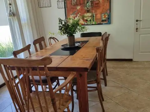 Casa 6 ambientes con 5 baños