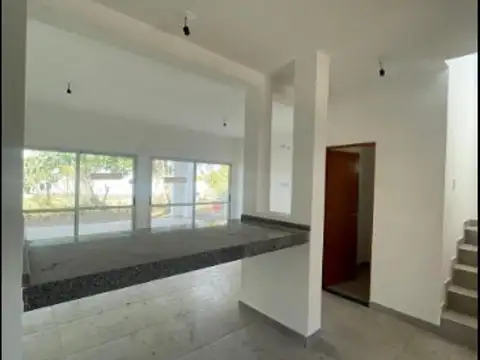 Depto Tipo Casa en Venta en Yerba Buena, USD 152.000