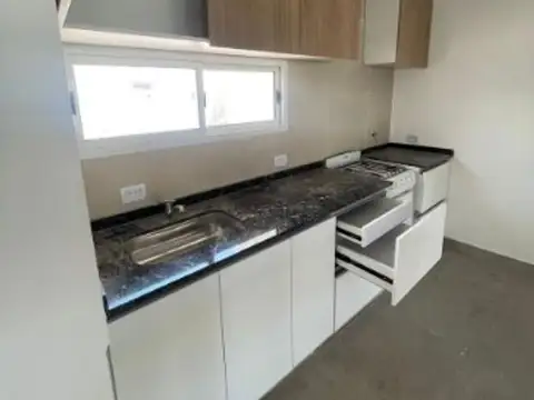 Depto Tipo Casa 4 ambientes con 2 baños