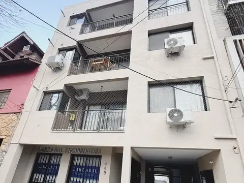 Departamento Semipiso en Venta de 3 ambientes con cochera en San Isidro