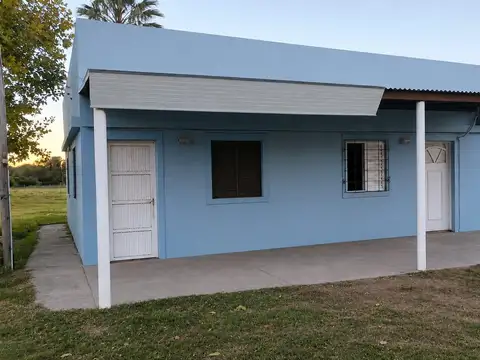 Complejo de dos cabañas  vivienda en Helvecia