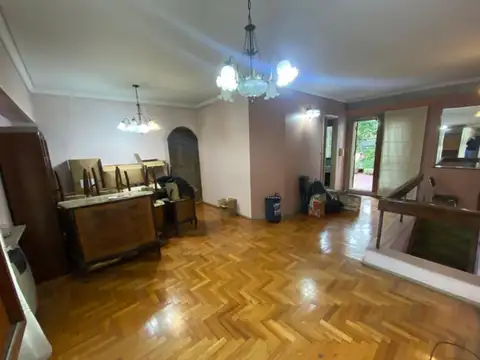 Depto Tipo Casa en Venta en Lomas De Zamora, USD 155.000