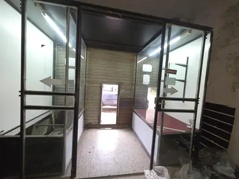 Local en Alquiler en Grand Bourg, $ 600.000