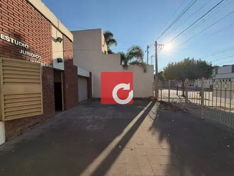 Casa en Venta con 8 cocheras