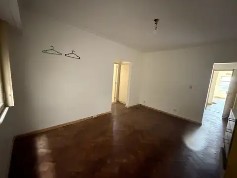 ALQUILER - 2 AMB- A UNA CUADRA DE LA UADE- SIN MUEBLES