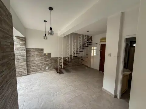 Casa en Alquiler al Oeste