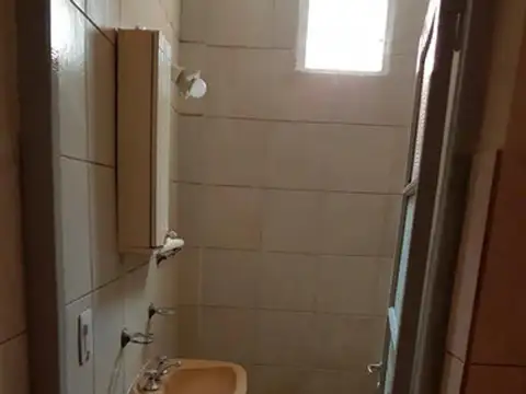 Depto Tipo Casa en Venta en Valentín Alsina, USD 53.000