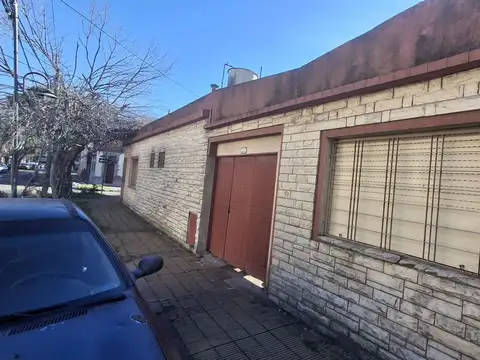 Casa 5 amb lote ppio c/ patio, quincho y entrada auto.