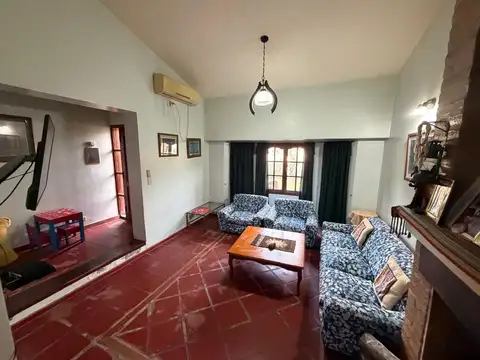 CASA EN VENTA - ZANJON - 3 DORMITORIOS - 2500 M2