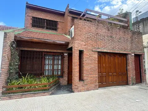 Depto Tipo Casa 4 ambientes con 2 baños