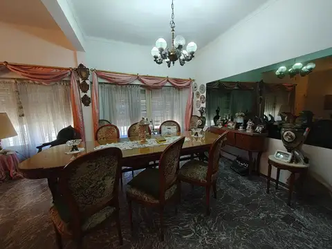 Casa 2 ambientes con 1 baño