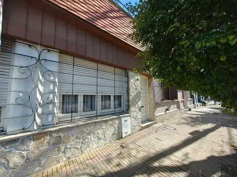 Casa en venta Avenida Alsina Banfield Vivienda/Comercial