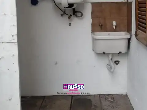 Depto Tipo Casa en Venta con 1 cocheras