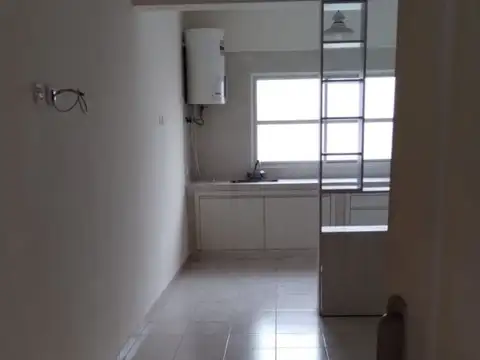 Depto Tipo Casa en Alquiler en Caseros, $ 470.000