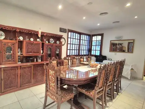 VENTA DE CASA 6 AMBIENTES EN RAMOS MEJÍA