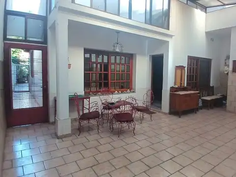 VENTA DE CASA 6 AMBIENTES EN RAMOS MEJÍA
