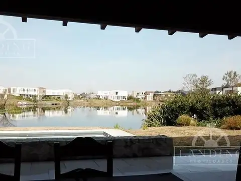 Casa 6 ambientes con 6 baños