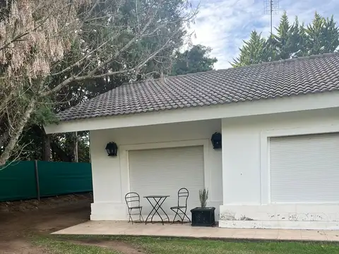 Casa en Alquiler en Lomas de los Carolinos, USD 2.500