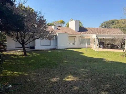 Casa en Alquiler de 4 dormitorios