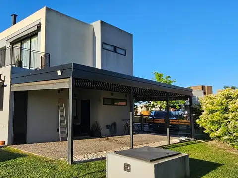 Casa en Alquiler en San Sebastian, USD 1.450