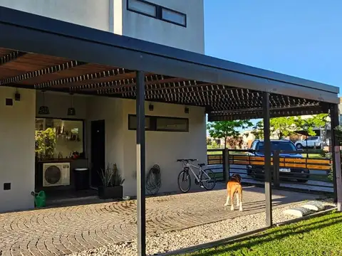 Casa en Alquiler 1 año