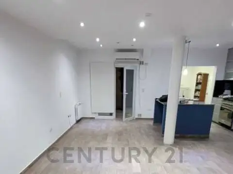 Oficina 6 ambientes con 2 baños