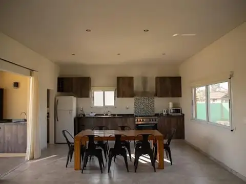Casa en Venta con 5 cocheras