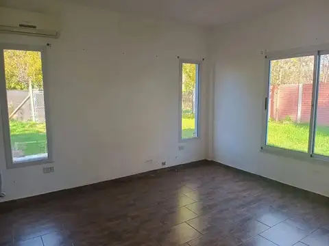 Casa en Venta con 5 cocheras
