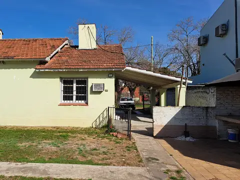Casa en Alquiler con 1 cochera