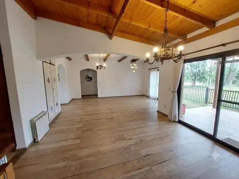 Casa en Venta en Loma Verde, USD 205.000
