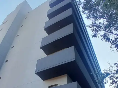 MONOAMBIENTE CON COCHERA! A ESTRENAR, PLENO CENTRO DE EZEIZA