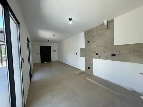 Casa 3 ambientes con 2 baños