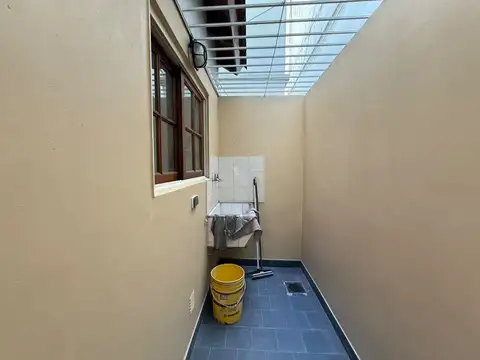 Depto Tipo Casa en Alquiler en Mataderos, $ 750.000
