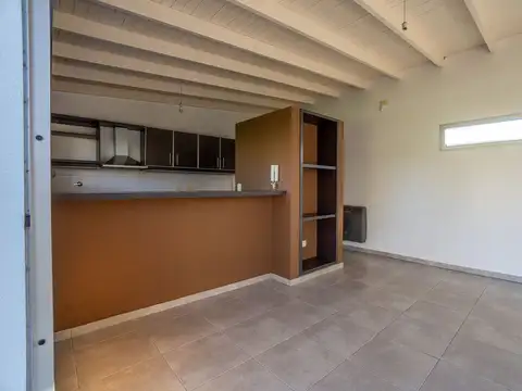 Casa en Venta en Villa Elisa, USD 175.000