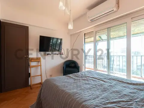 Venta departamento 4 ambientes con balcón aterrazado y vista abierta en Villa General Mitre
