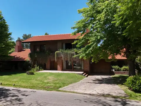 Casa en Venta en Country Club Los Cardales, USD 450.000