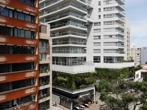 Av. Libertador 2453, Olivos